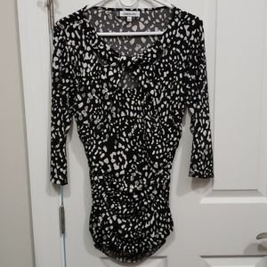 Jennifer Lopez Twist Neckline Top BLK/WHT size L